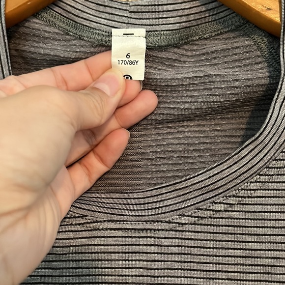 Lululemon Crop Tee - Picture 2 of 3